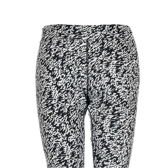 🌺 Nike Dri Fit Pronto Essential Tight Crop Compression Running Leggings Size M - Picture 4 of 12